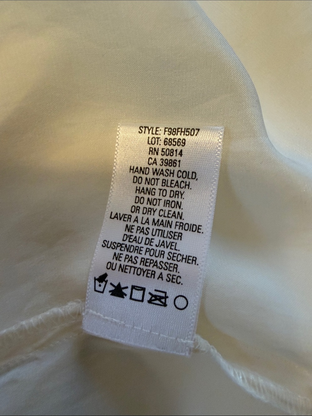 Tahari Cream Silk Blouse with V-Neck long sleeve women blouse Detail size S - Picture 7 of 7